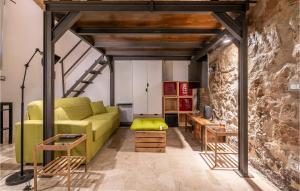 1 Bedroom Lovely Apartment In Roma