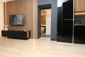 Garibaldi Suite 3 Renovated 1BR Apartment, Old Town Olbia