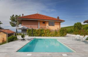 IL VOLO, piscina e wellness