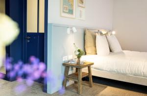 Hotels Eco-Domaine La Fontaine - HOTEL-SPA - Plage de la Fontaine aux Bretons : photos des chambres