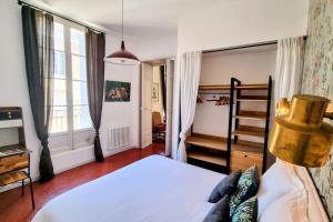 Le Palais 10, Superbe appartement dException Authentique Centre Historique