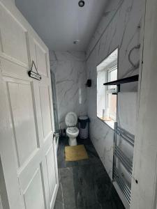 Lovely City Home + Free Parking