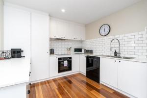 Comfy and Modern House with Outdoor Dining and WiFi - Hosted by CanStay