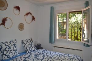 Maisons d'hotes Maison renovee avec terrasse privative et jardin au centre de Gemenos : photos des chambres