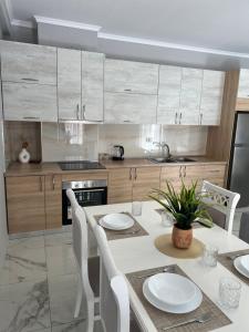 Meris City Center Apartment