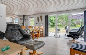 Gorgeous Home In Glesborg With Kitchen