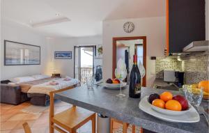 Nice Apartment In Vignole With Wifi