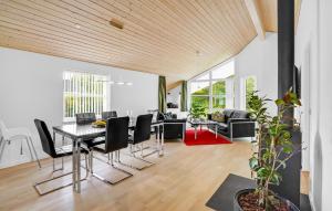 Awesome Home In Hadsund With Sauna