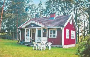 Nice Home In Blomstermåla With Sauna - Kråkebäck