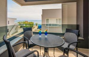 1 Bedroom Amazing Apartment In Vir 
