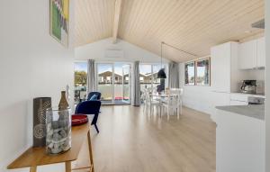 3 Bedroom Cozy Apartment In Slagelse