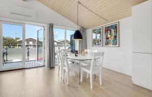 3 Bedroom Cozy Apartment In Slagelse