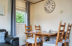 3 Bedroom Stunning Home In Tzummarum