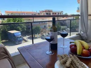 Apartment on the beach - Néoi Epivátai