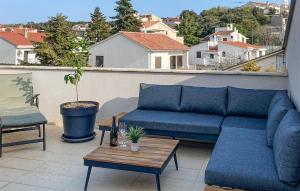 Stunning Apartment In Pjescana Uvala With Wifi 