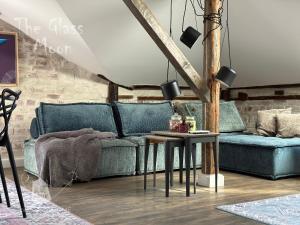 Пространства за гости Синият час - апартамент The Glass Moon