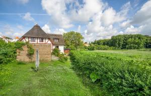 1 Bedroom Beach Front Home In Svendborg