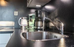 3 Bedroom Cozy Home In Gramsbergen