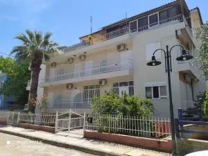 Chez Effie 2 - 圣康斯坦丁诺斯弗希奥提达