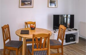 1 Bedroom Gorgeous Apartment In Prerow