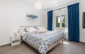 Nice Apartment In Lovran With Wifi