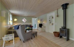 Stunning Home In Blåvand With Wifi
