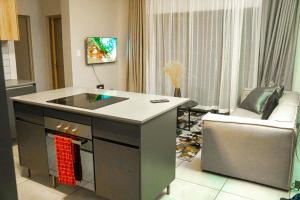 Spacious 2 Bedroom Apartment in Midrand, Waterfall City - Business and Family friendly - 14A Elizabeth Place