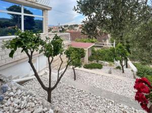 Holiday Home Aurora - 4hvězdičkové hotely ve městě Splitska