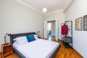 Casa Fontanella by Hili