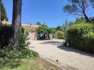 Villas Maison confortable avec grand jardin : photos des chambres