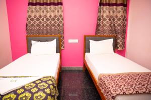 Hotel Sri Shanmuga