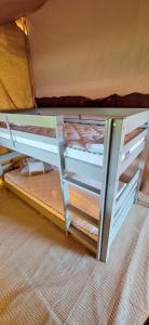 Campings les cabanes du tertre : photos des chambres