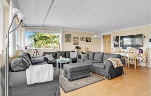 3 Bedroom Lovely Home In Karrebæksminde