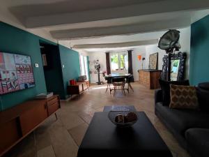 Villas Maison provencale en pierre avec piscine privee : photos des chambres