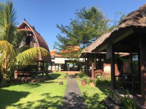 Ketewel Bed & Breakfast Yoga Room