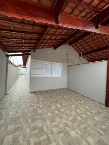 Casa nova na praia com piscina - Mongaguá