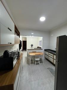 Casa nova na praia com piscina - Mongaguá