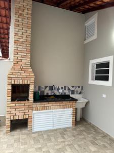 Casa nova na praia com piscina - Mongaguá