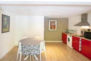 Appartements Appartement dans maison Urcuit : photos des chambres