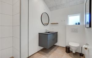 Cozy Home In Grenaa With Kitchen