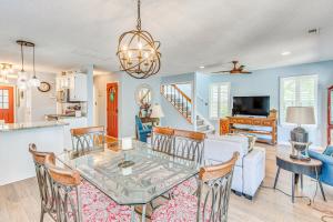 Walk to Ocean and Pier Surfside Beach Family Escape