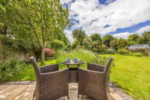 Walk to West Wittering Beach - Pass the Keys