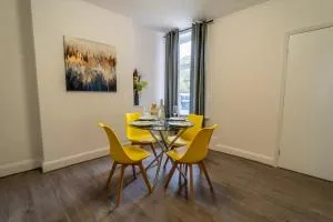 Charming 3-Bed Home with Garden & Great Location Pass The Keys - Skegby