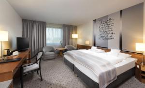 Classic Double Room room in Maritim Airport Hotel Hannover