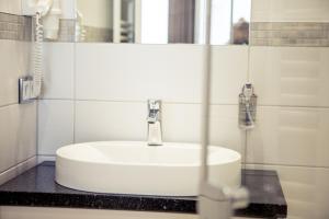 Deluxe Double Room with Balcony room in Weinhaus Uhle