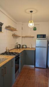 Downtown mountain view two bedroom apartment 4th floor