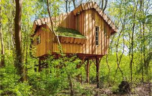 Cozy Home In Hoogersmilde With Wifi