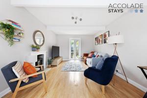 3 bed, 2 Bath, Sleeps 6, with Free Parking & WiFi, ideal for contractors and families