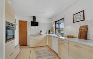 Lovely Home In Randbøl With Kitchen