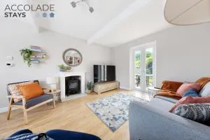 3 bed, 2 Bath, Sleeps 6, with Free Parking & WiFi, ideal for contractors and families - Dummer